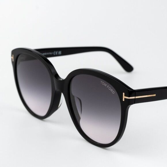 Tom Ford Women Sunglasses Shiny Black Smoke Gradient Round FT0957-D/S 01B